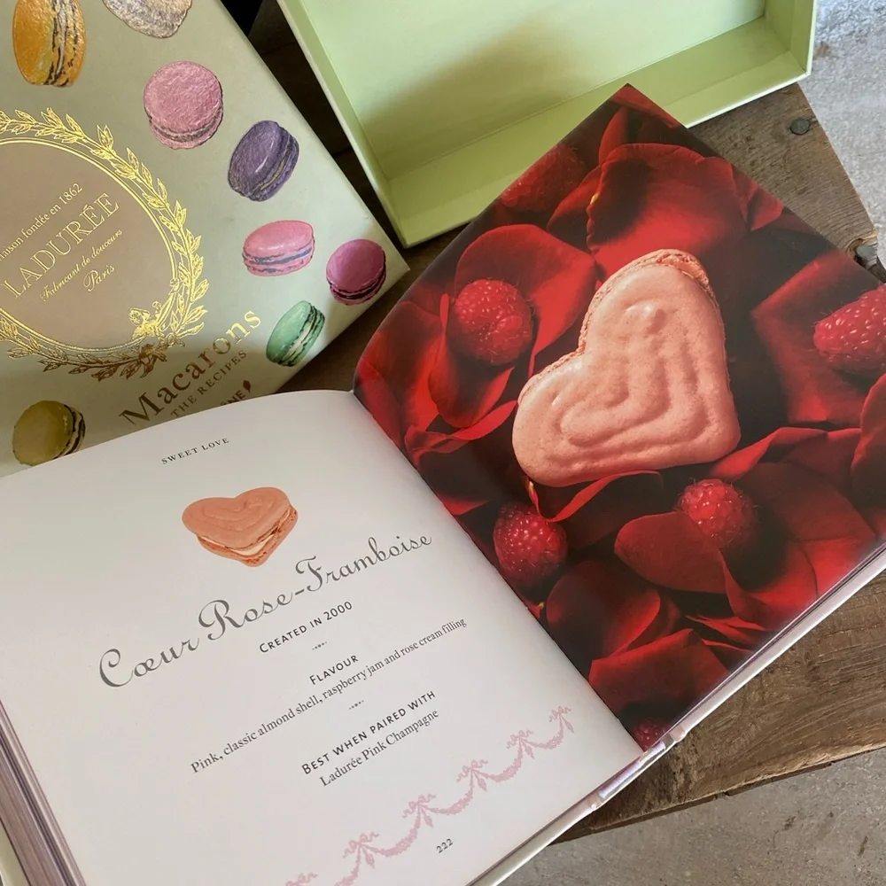 Ladure’e Madison Fonde’e en 1862 Macarons Recipe Book Chene